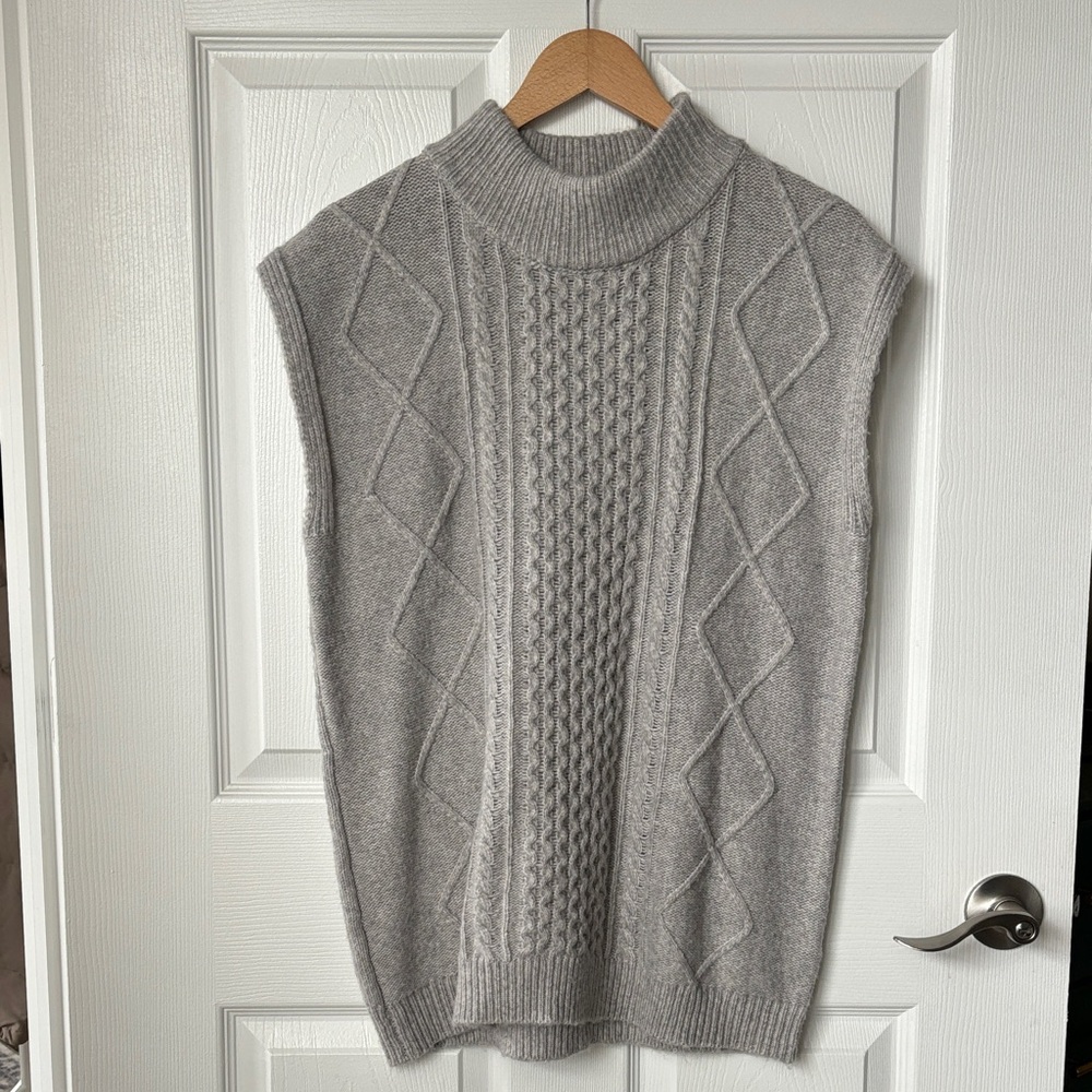 Gray Cable Knit Sleeveless Sweater